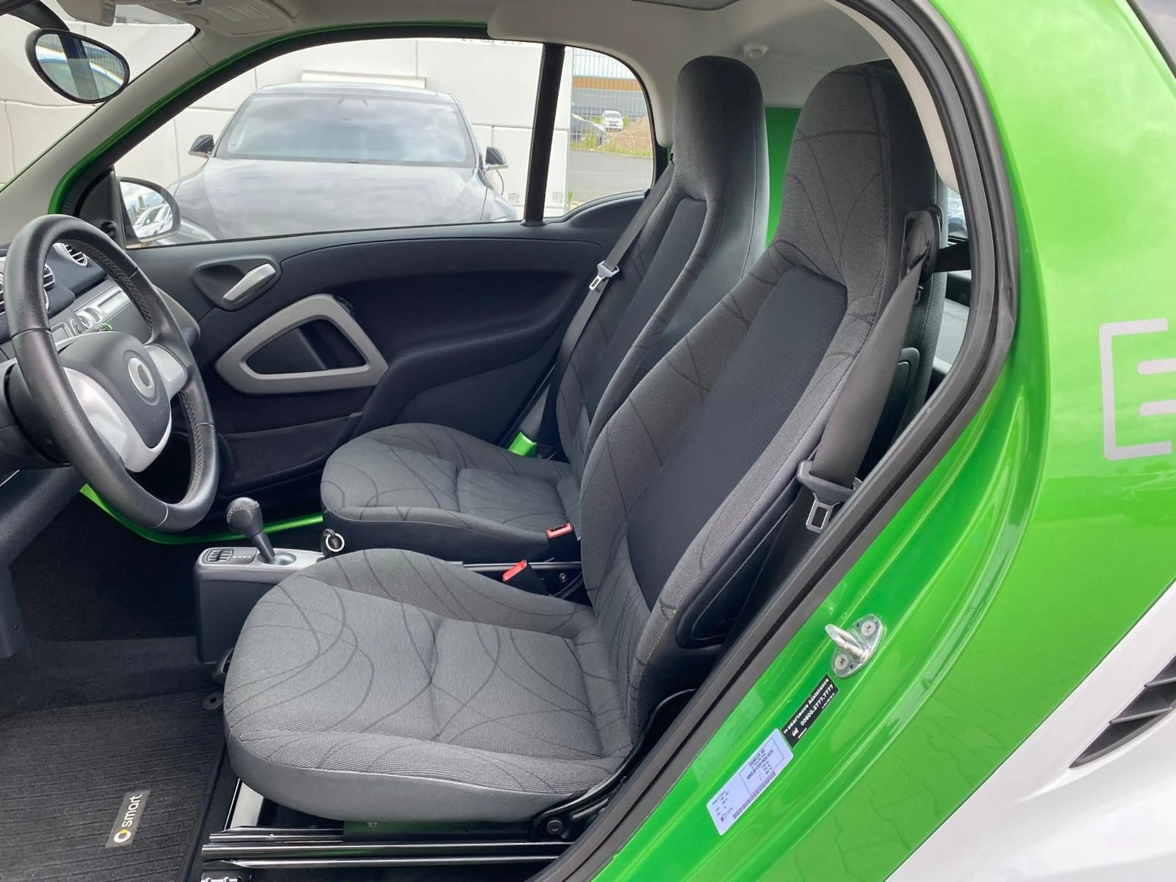smart forTwo fortwo electric drive (451.390) — photo 14