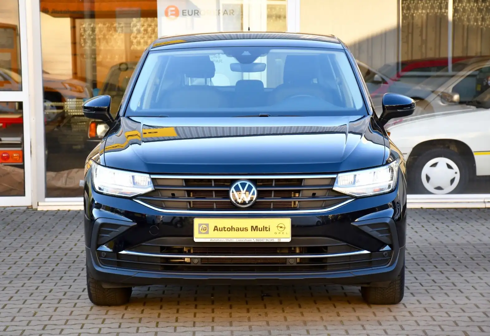Volkswagen Tiguan 1.5 TSI LED  Navi Klima Sitzh PDC CarPlay Negro - 2