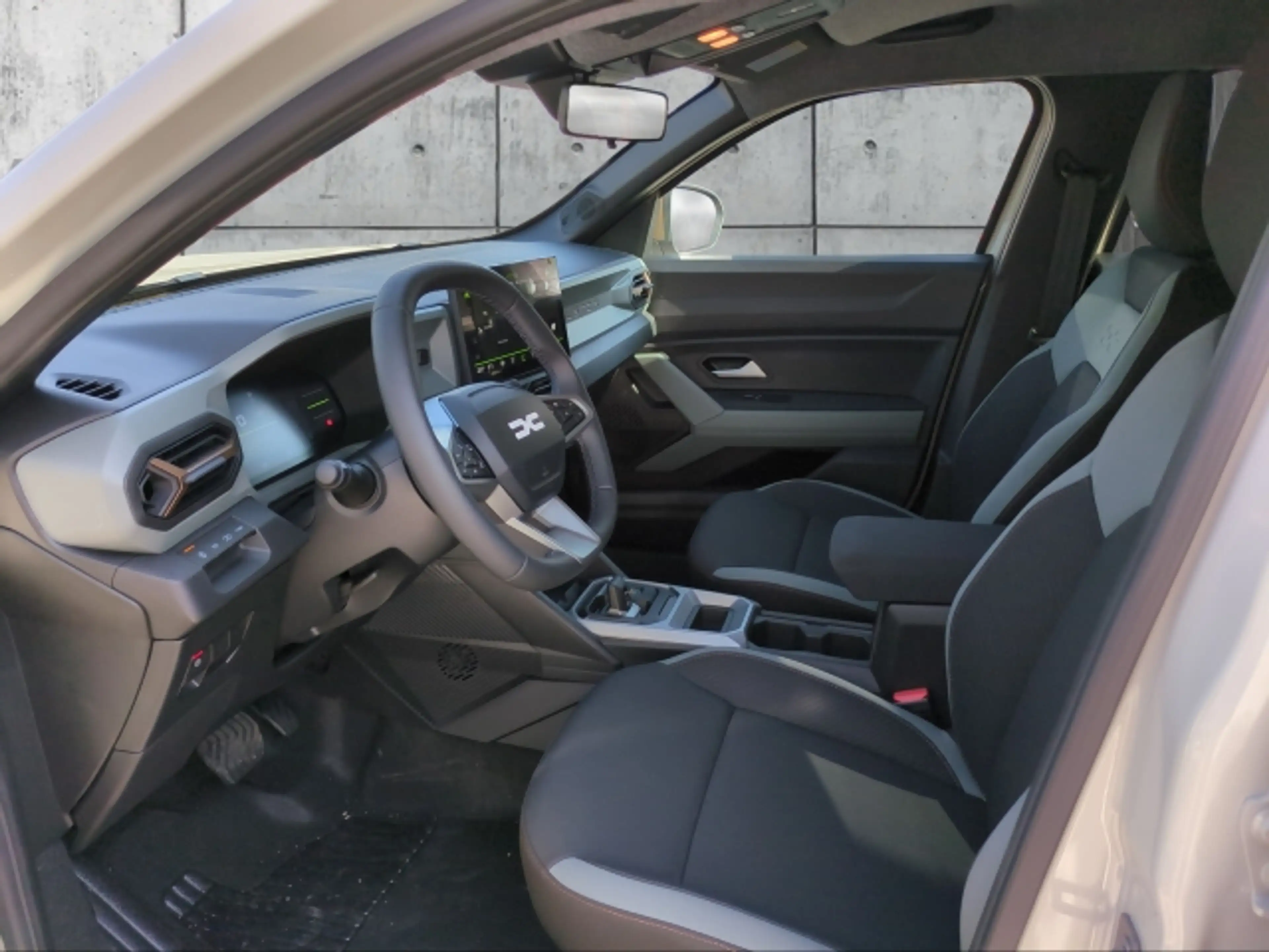 Dacia Duster Extreme Hybrid 155 — photo 9