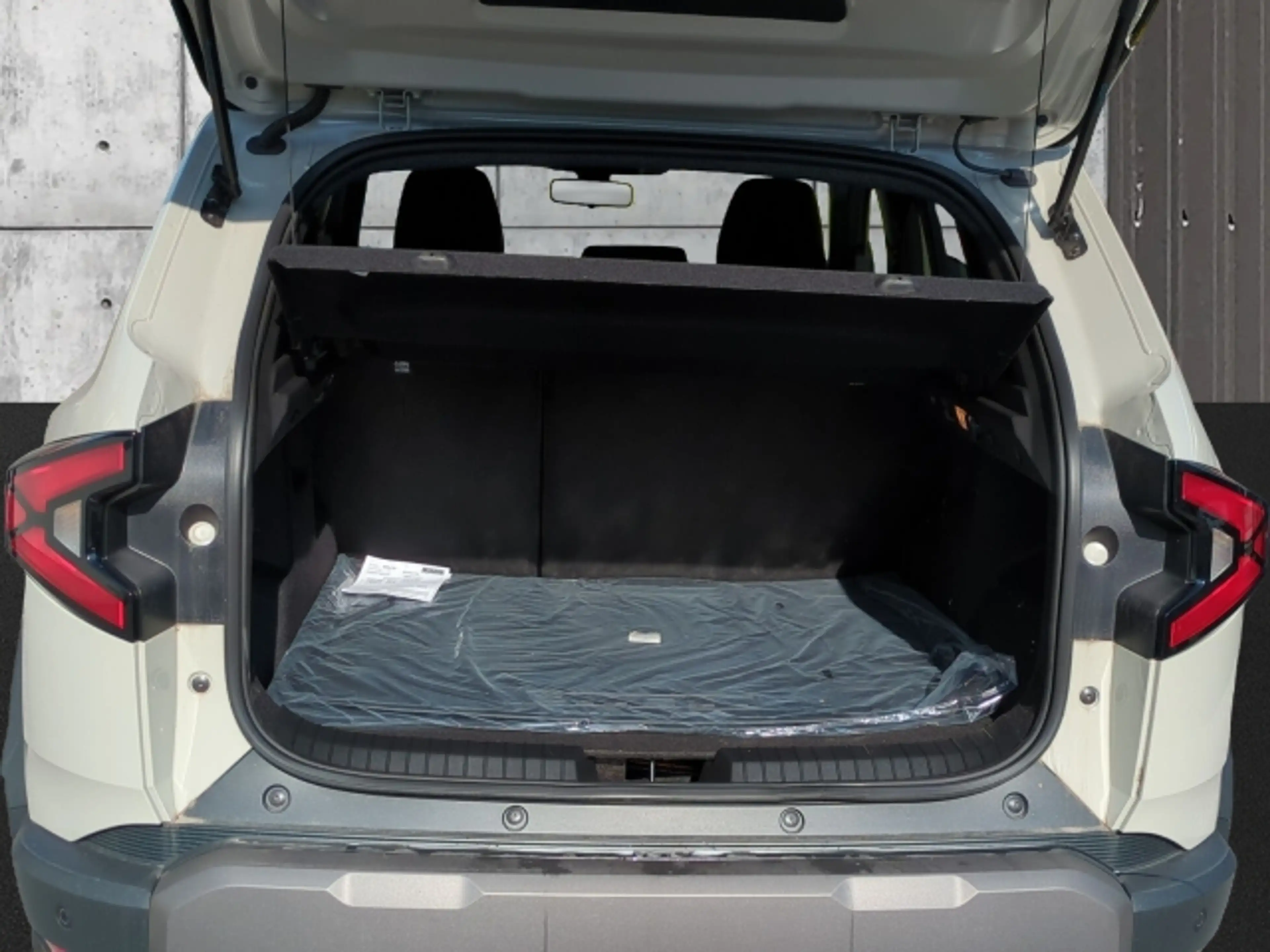 Dacia Duster Extreme Hybrid 155 — photo 7