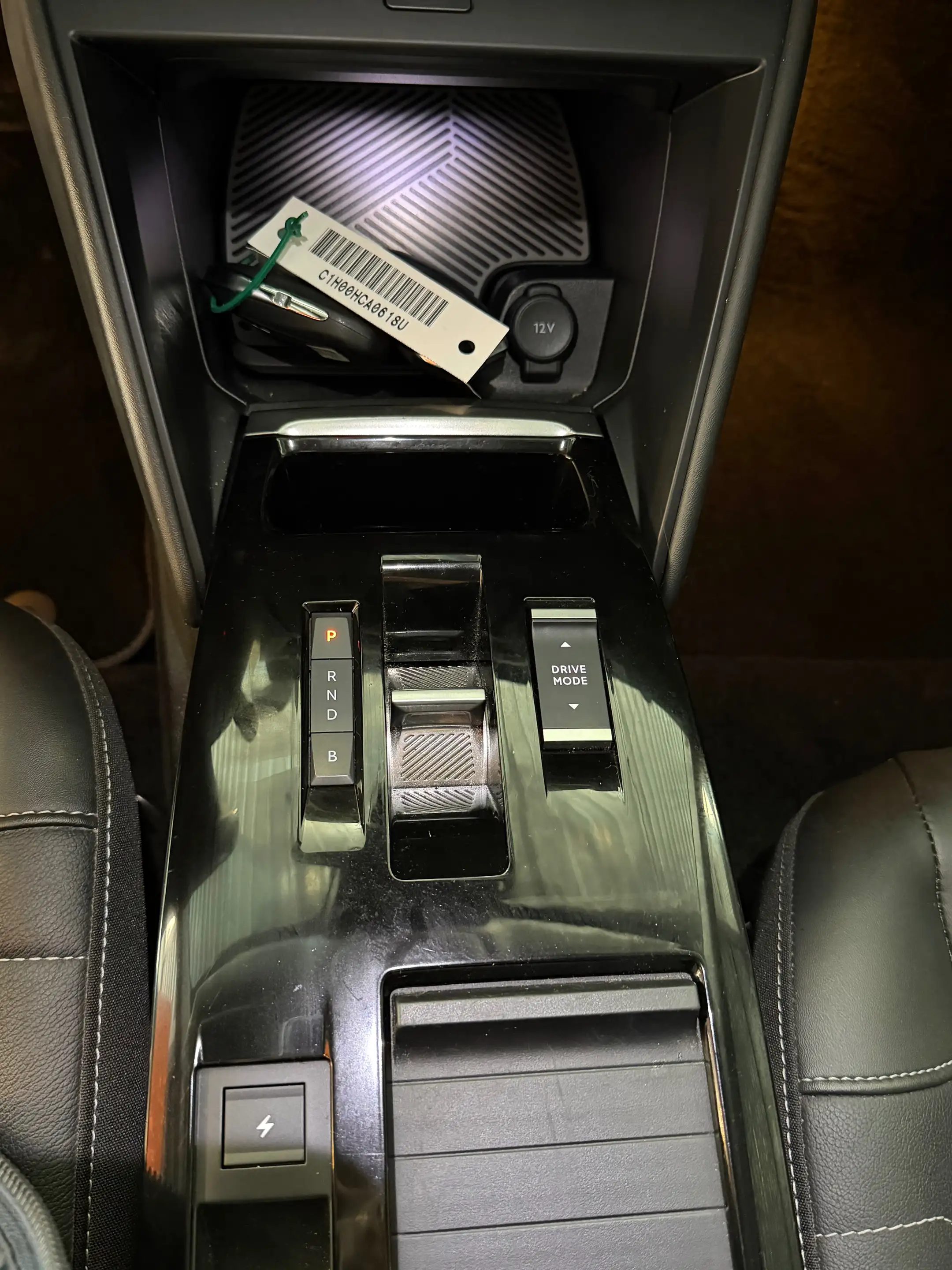 Citroen E-C4 Electric e-C4 50 kWh Standard Range Plus — photo 9