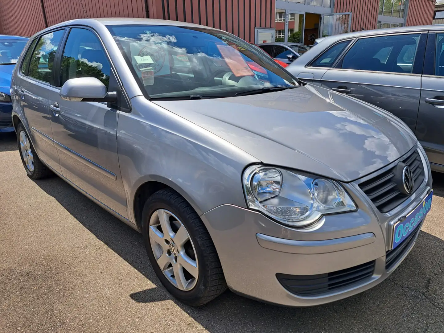 Volkswagen Polo 1.2i  54CV TOUR Gris - 2
