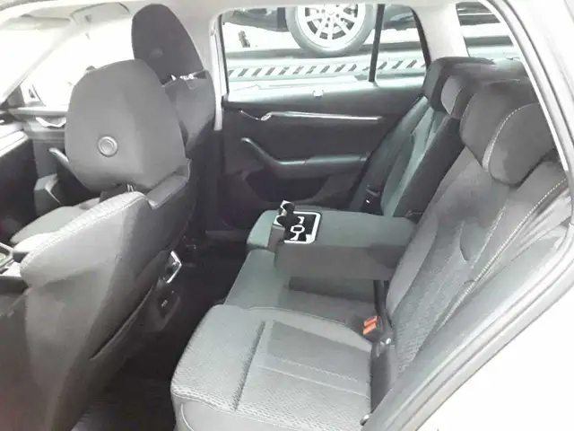 Skoda Octavia view 14