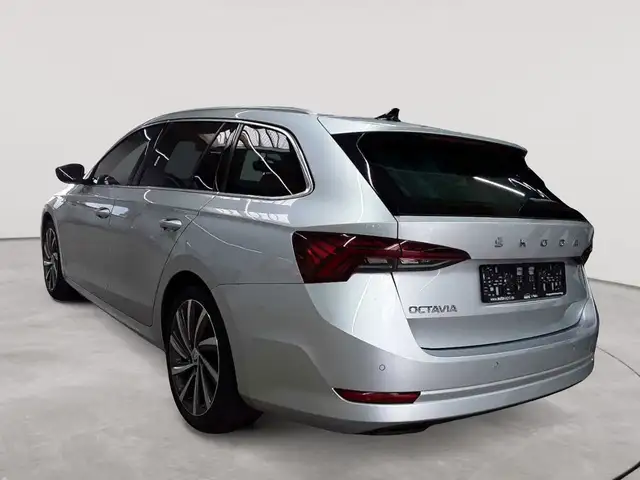 Skoda Octavia view 5