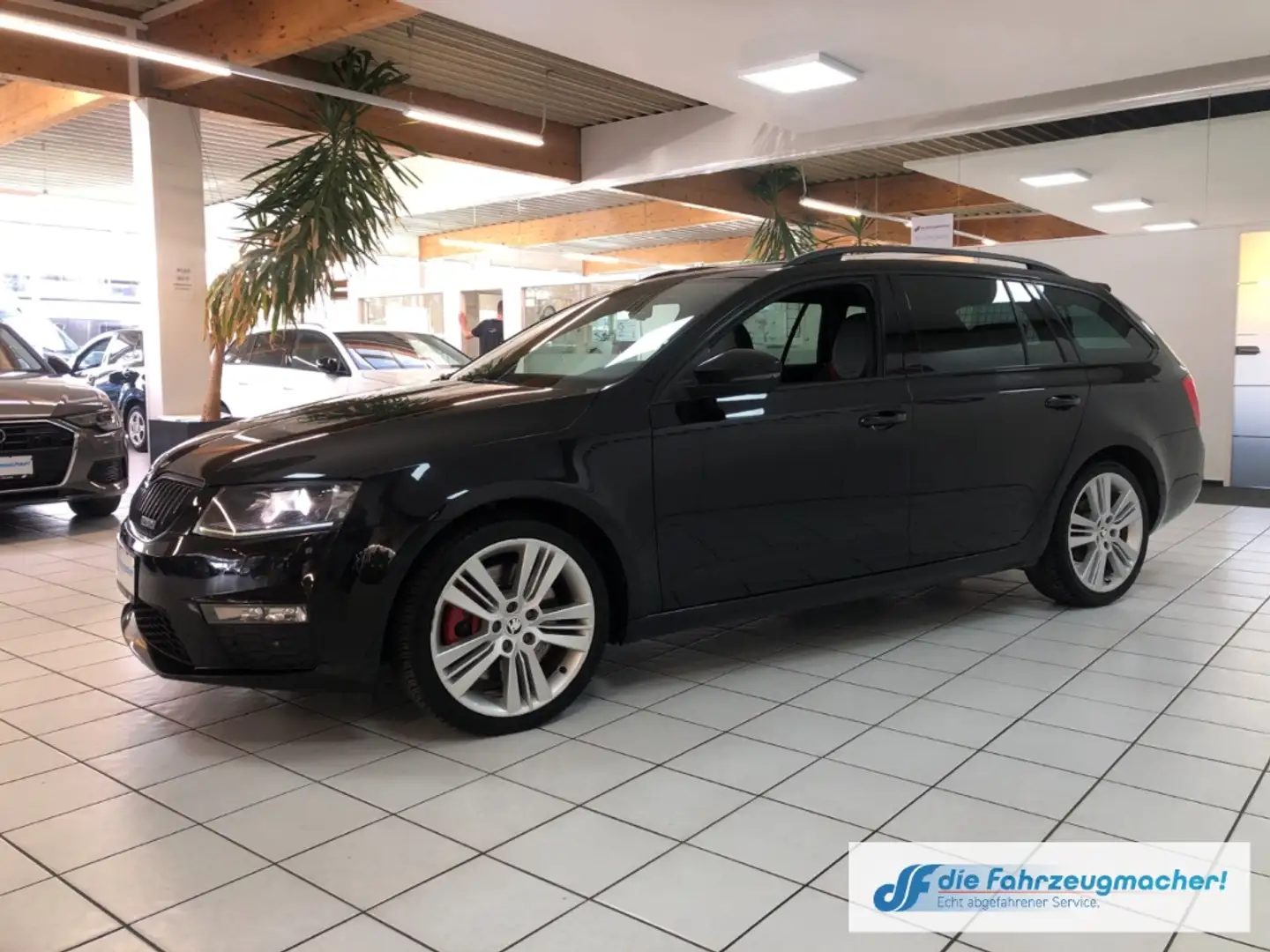 Skoda Octavia Combi RS 2.0 TDI DPF Sportpaket Navi Bi-Xenon Kurv Schwarz - 2