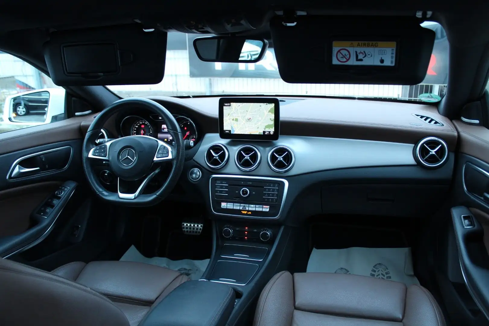 Mercedes-Benz CLA 220 d AMG-Line|PANO|KAMERA|HARMAN&KARDON|DTR+ Fehér - 2
