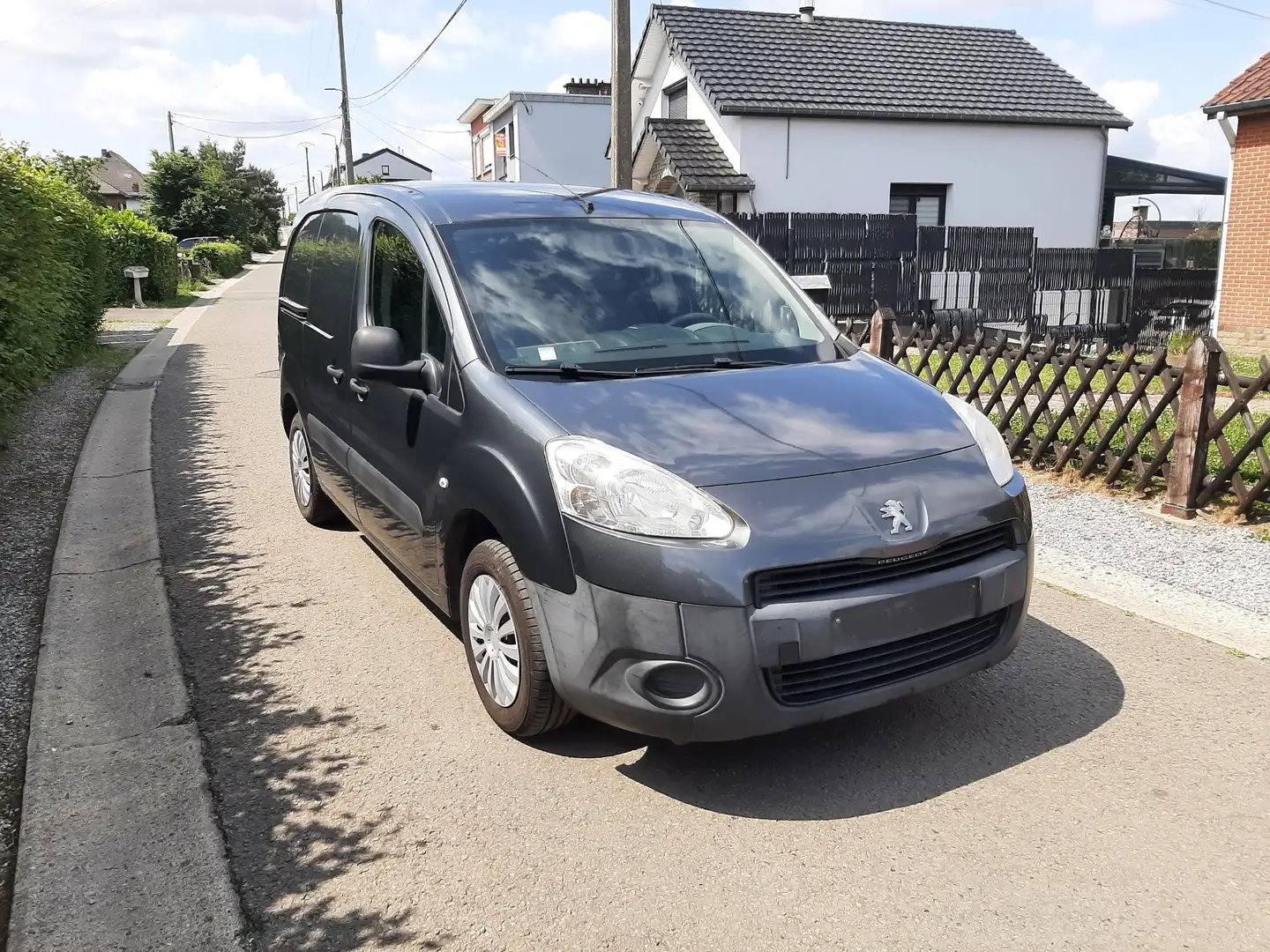 Peugeot Partner 1.6 hdi impeccable !!! Grijs - 1