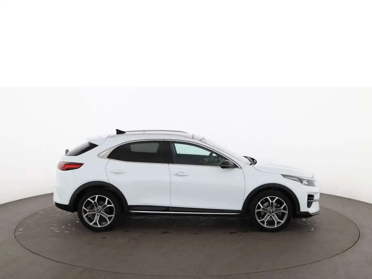 Kia XCeed 1.4 T-GDI Platinum Aut LED SKY RADAR JBL Weiß - 2