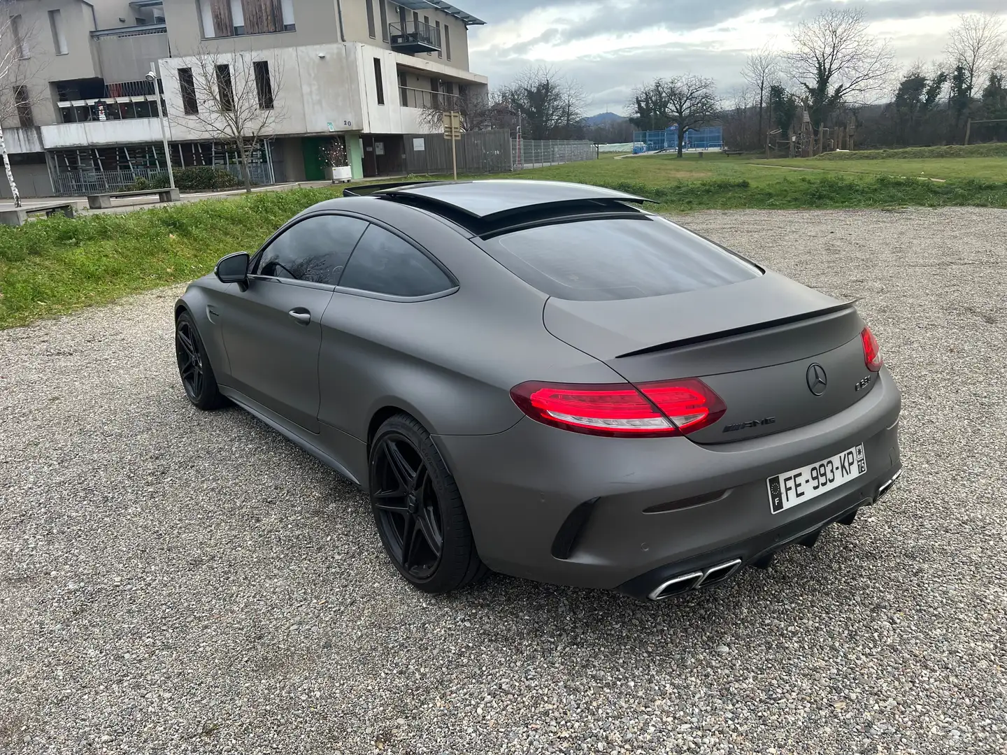 Mercedes-Benz C 63 AMG Classe C Coupé 63 S Mercedes-AM MCT AMG Gris - 2
