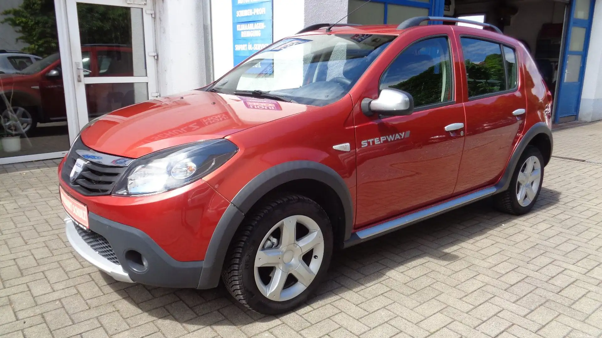 Dacia Sandero 1.6 MPI Stepway AHK GJR+Bremsen neuw. Rot - 1
