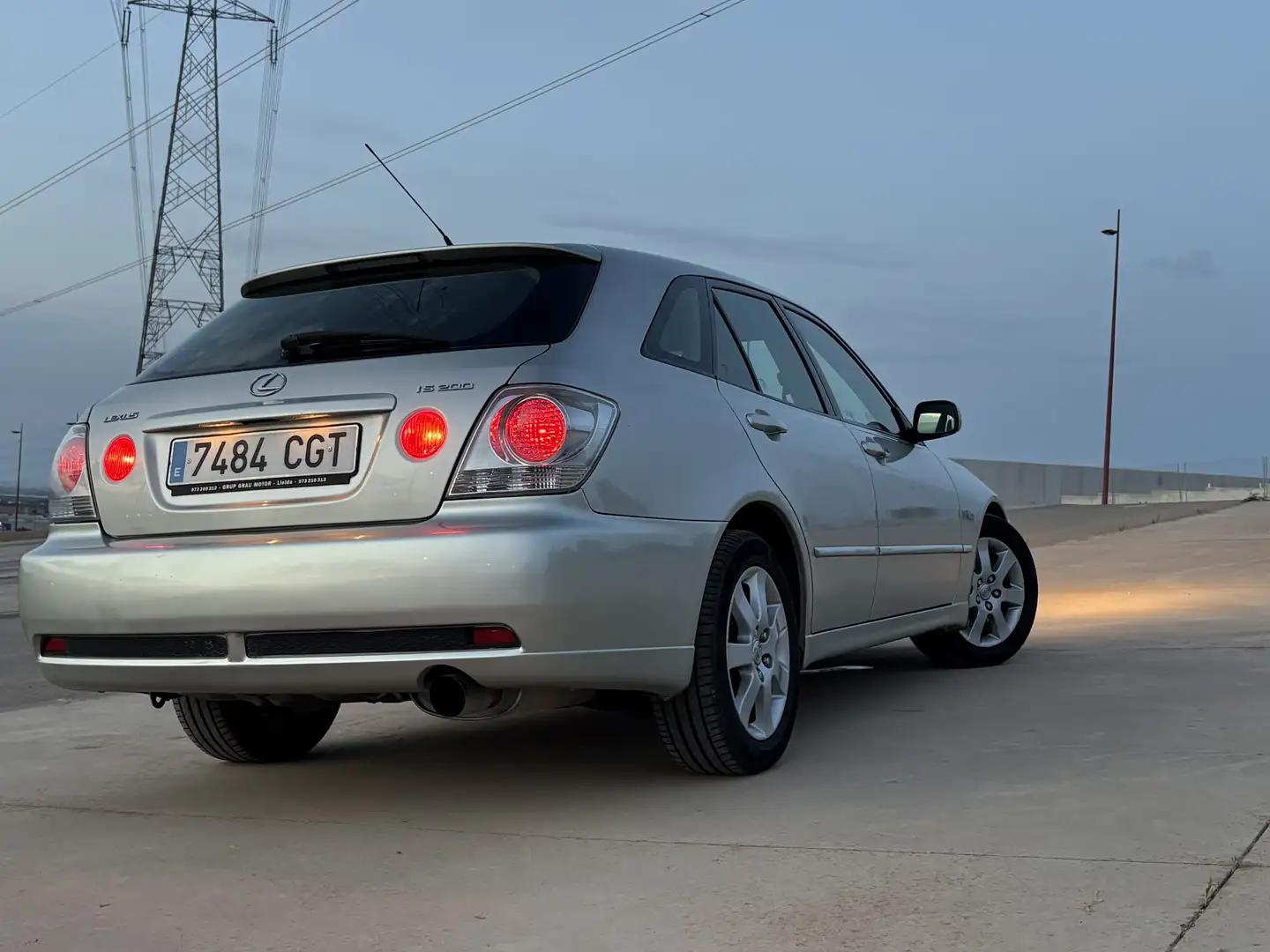 Lexus IS 200 Sportcross Premium Beige - 2