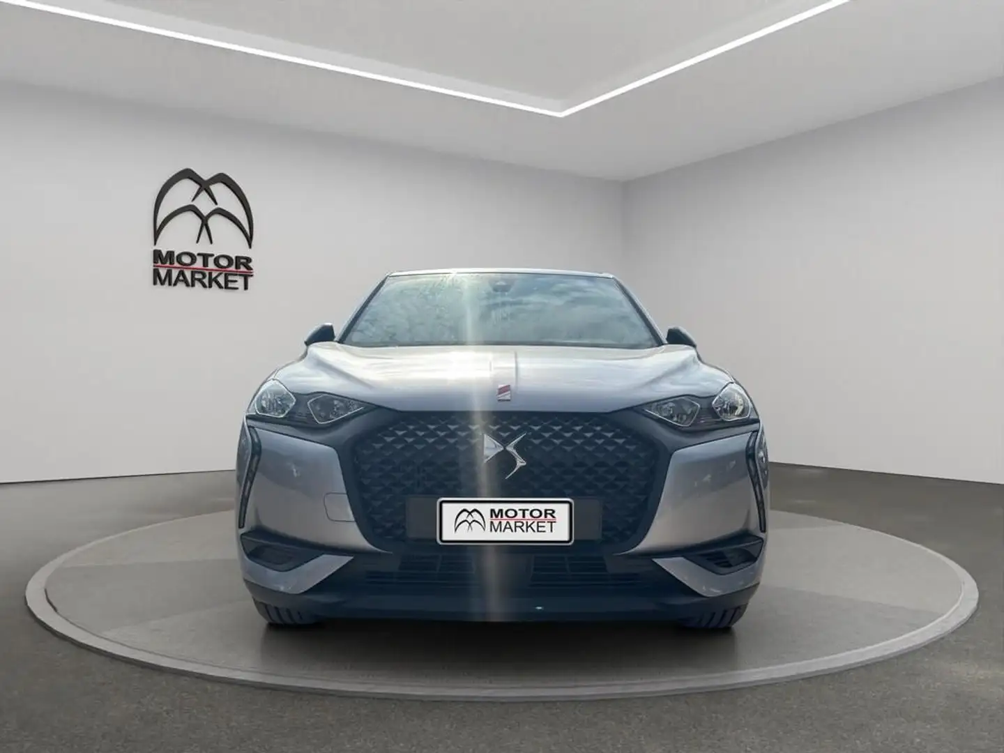 DS Automobiles DS 3 Crossback 1.2 puretech Performance Line 100cv my19 Gris - 2