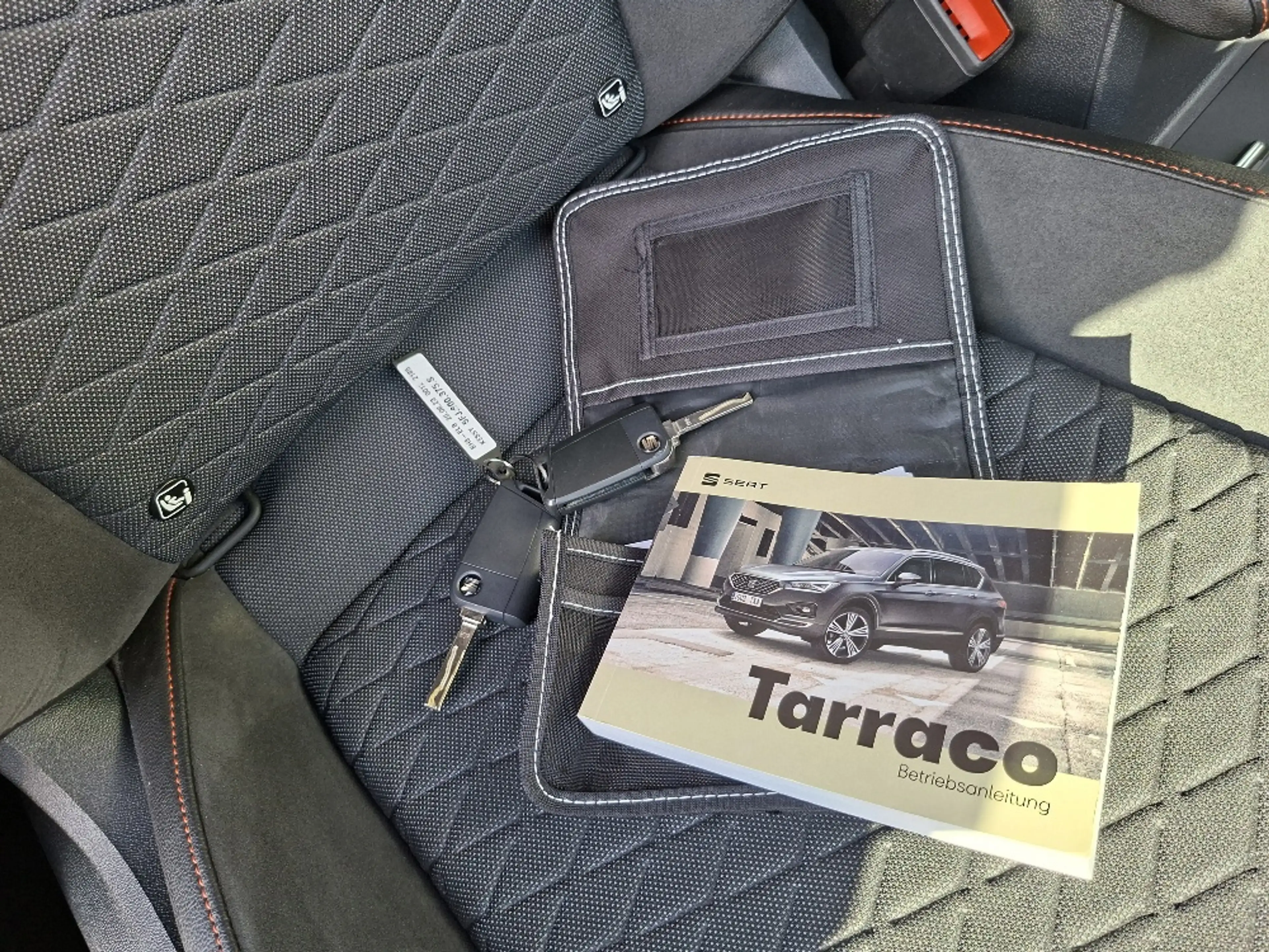 SEAT Tarraco 1.4 TSI e-Hybrid PHEV Business Intense 245pk * Ele — photo 20