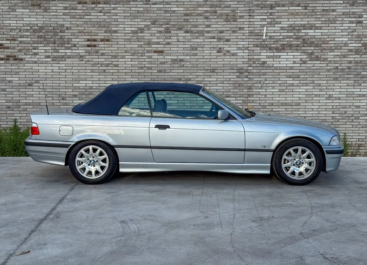 BMW 320 3-serie Cabrio 320i Executive * HANDGESCHAKELD * C, foto 9