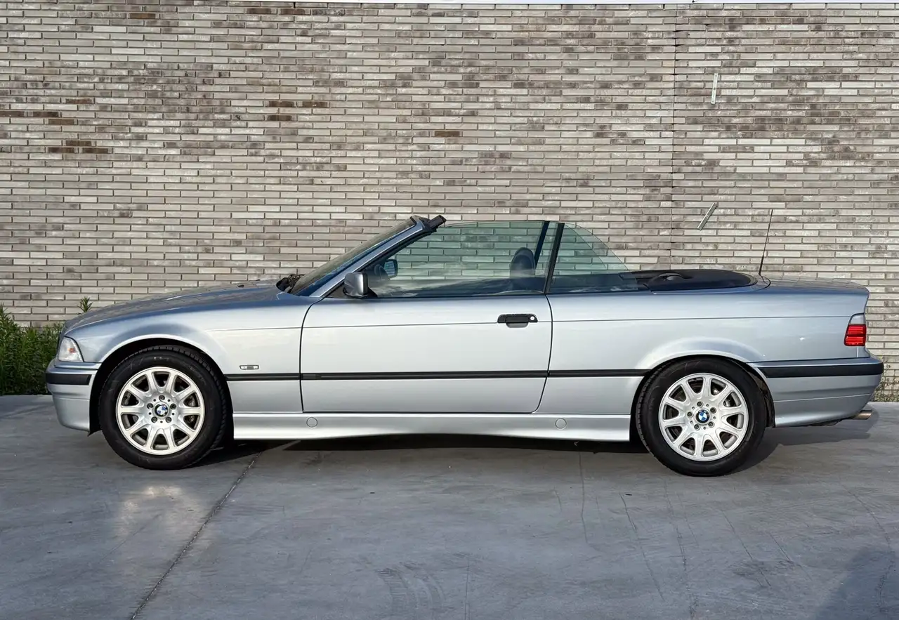 BMW 320 3-serie Cabrio 320i Executive * HANDGESCHAKELD * C, foto 11