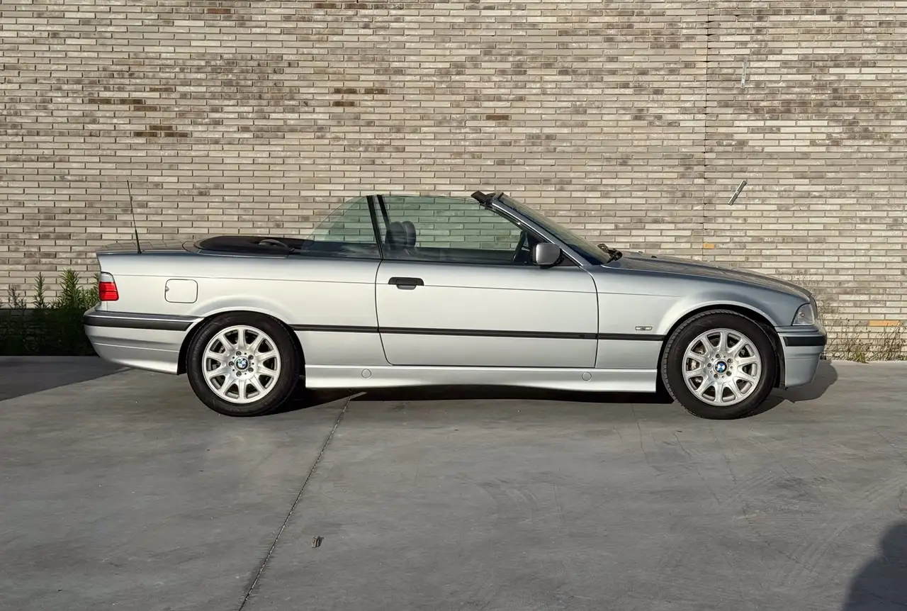 BMW 320 3-serie Cabrio 320i Executive * HANDGESCHAKELD * C, foto 8