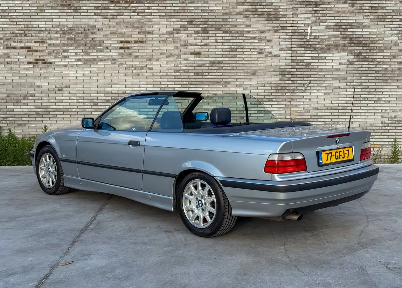 BMW 320 3-serie Cabrio 320i Executive * HANDGESCHAKELD * C, foto 12