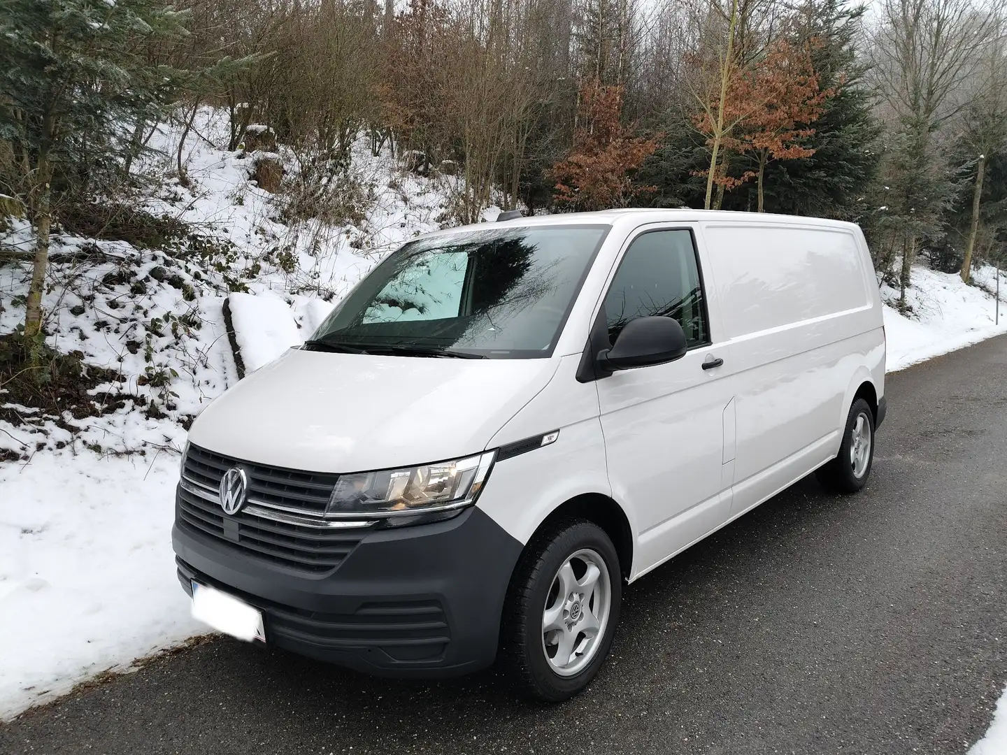 Volkswagen T6.1 Transporter T6.1 Bus Langer Radstand Weiß - 2