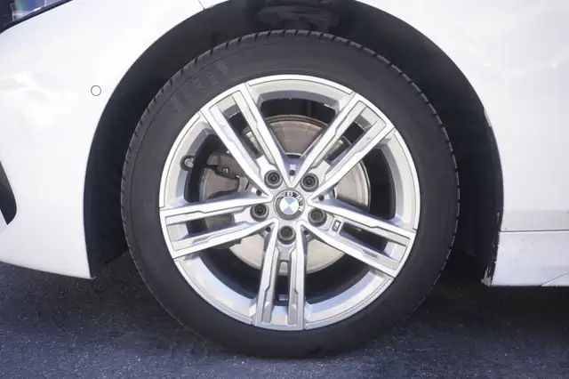 BMW 1 Series view 5