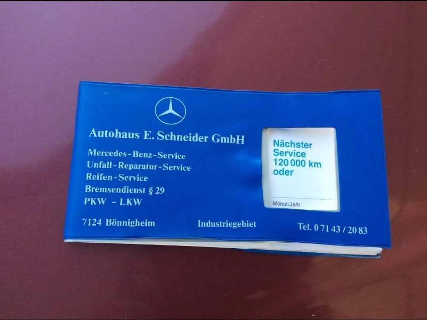 Mercedes-Benz E 200 Limousine Rouge - 2