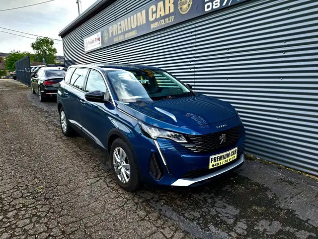 Peugeot 5008 view 3
