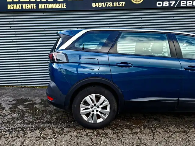 Peugeot 5008 view 6