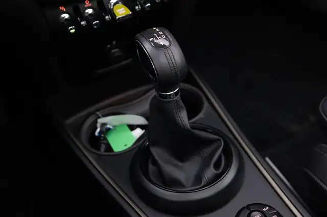 Mini Cooper Se view 17