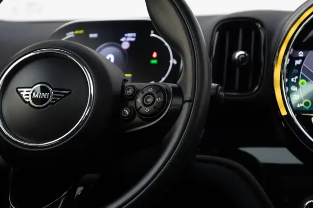 Mini Cooper Se view 13