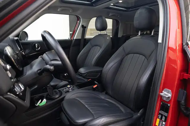 Mini Cooper Se view 5