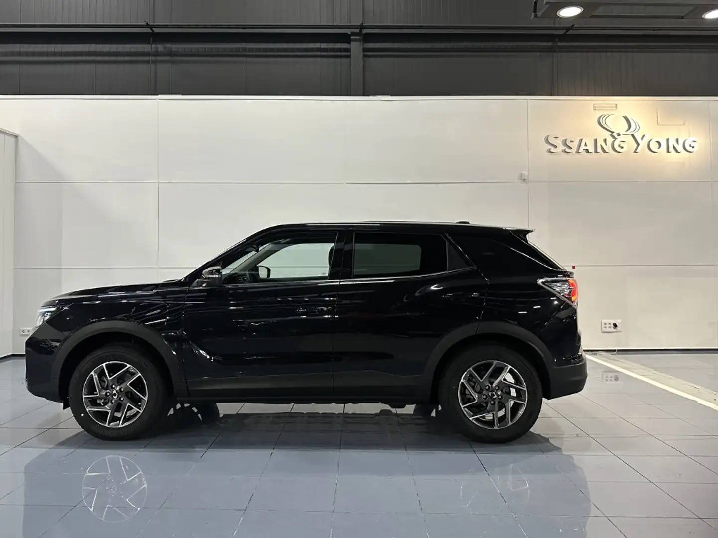 SsangYong Korando e-motion Urban Negro - 2