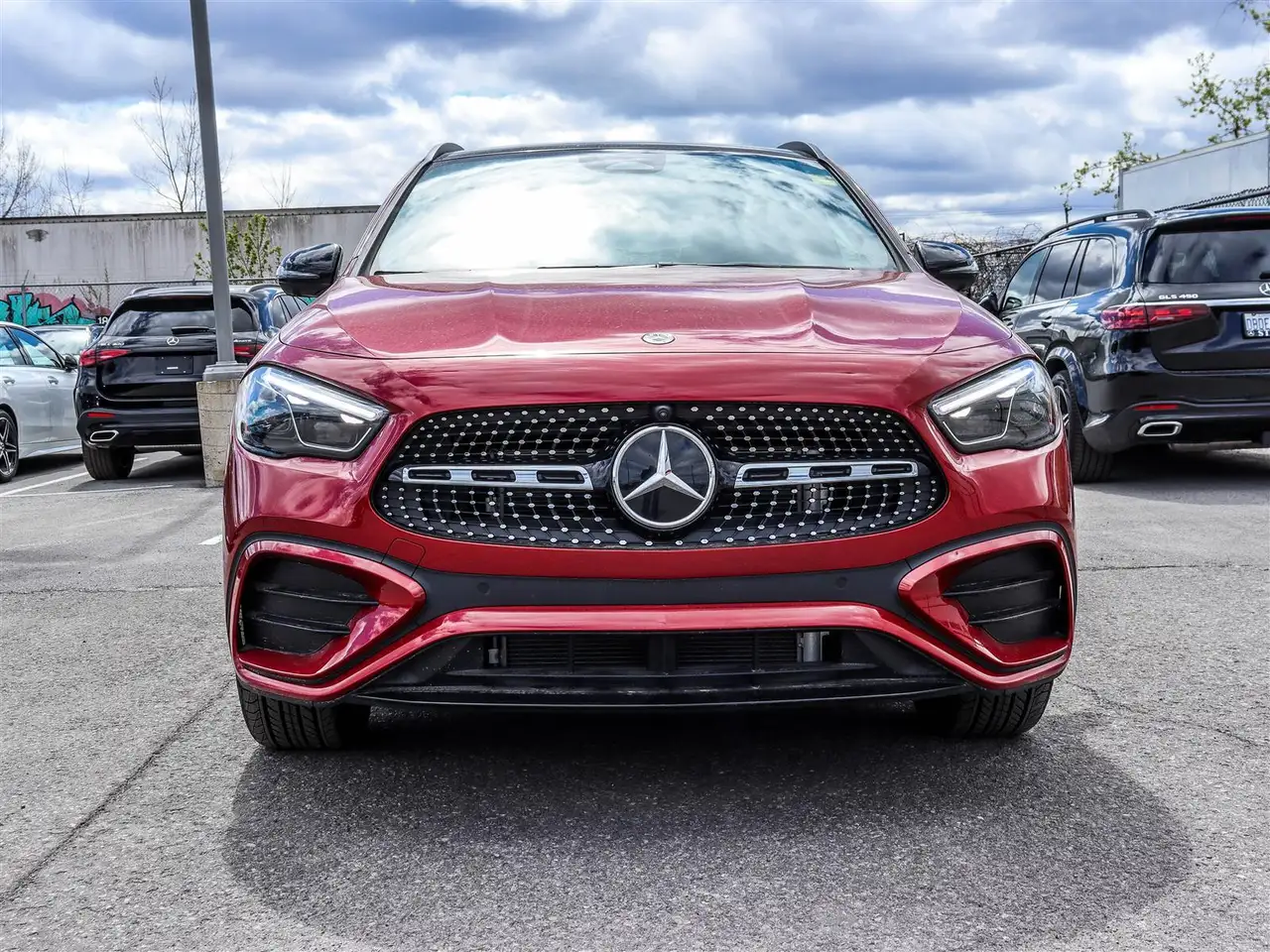 Mercedes-Benz GLA снимка Mercedes-Benz GLA
