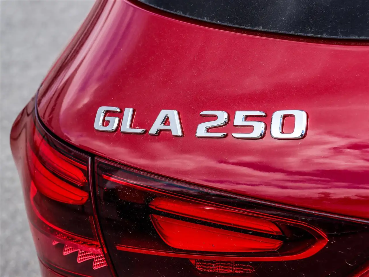 Mercedes-Benz GLA снимка Mercedes-Benz GLA