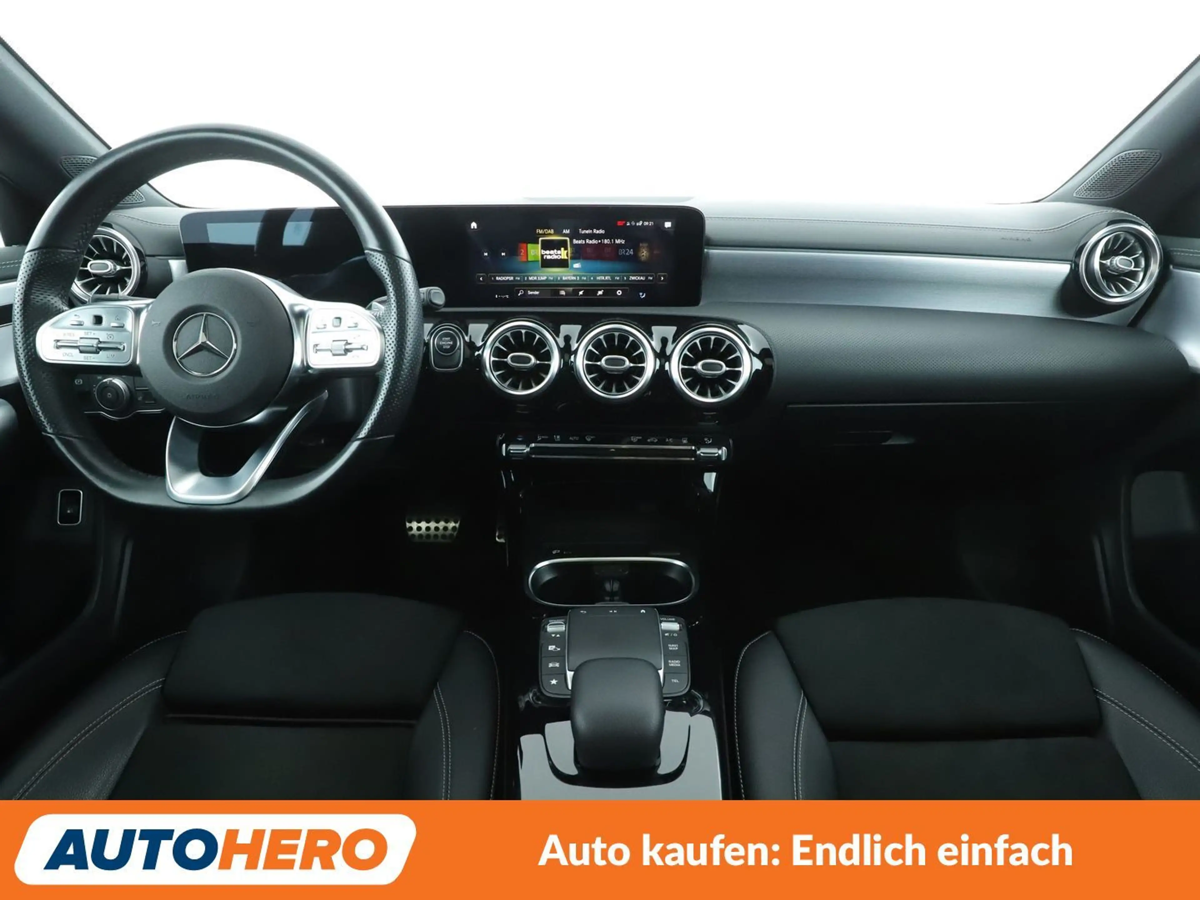 Mercedes-Benz CLA 250 CLA 250e Shooting Brake Edition 2020 AMG Line — photo 12