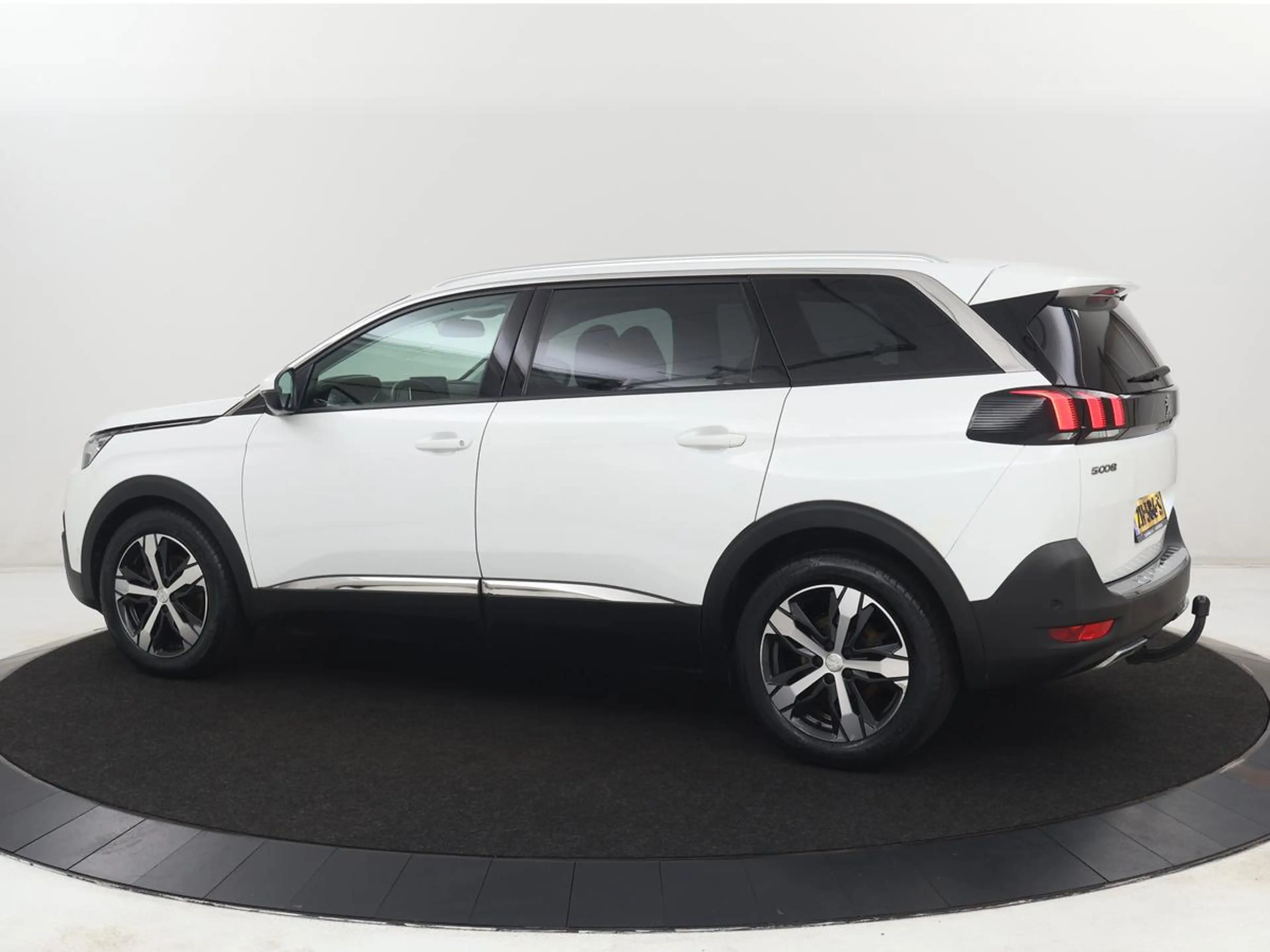 Peugeot 5008 1.2 PureTech Allure | 7p | Trekhaak | Carplay | Ca — photo 2