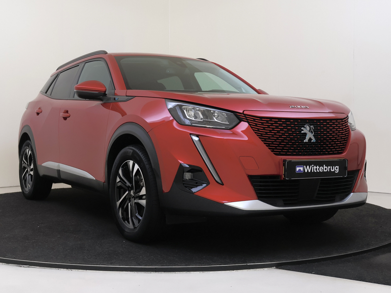 Peugeot e-2008 EV Allure Pack 50 kWh — photo 3