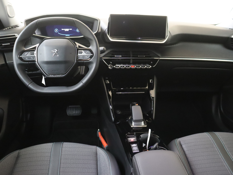 Peugeot e-2008 EV Allure Pack 50 kWh — photo 5