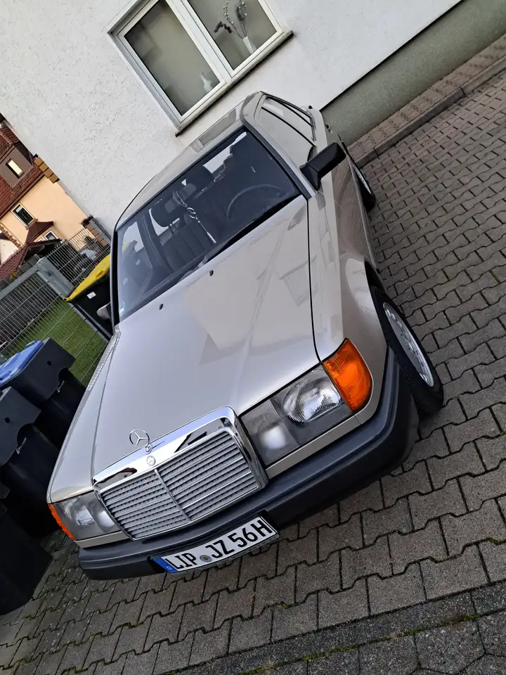 Mercedes-Benz E 230 E-Klasse, foto 4