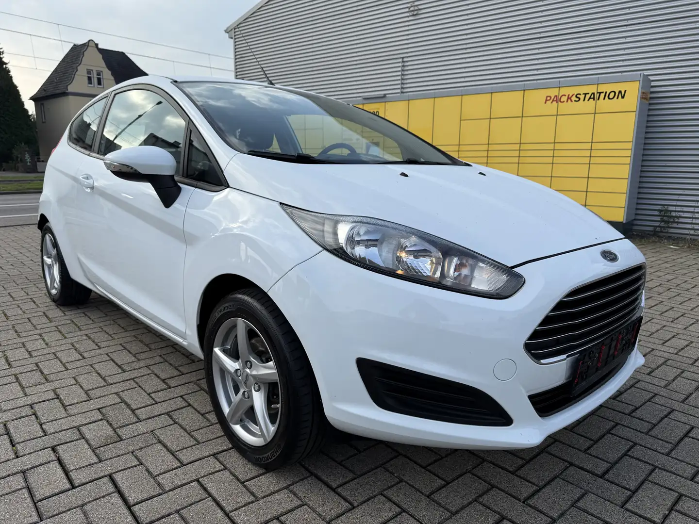 Ford Fiesta Tüv u Inspektion Neu/ 2 fach bereift Weiß - 1