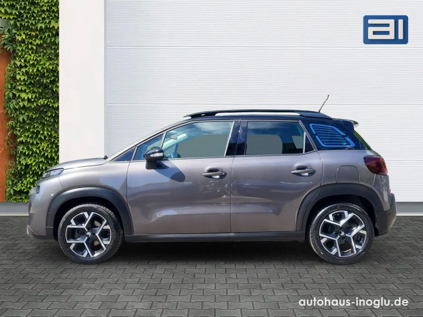 Citroen C3 Aircross 1.2 PureTech Shine Pack AT Navi+R-Kam+ Grau - 2