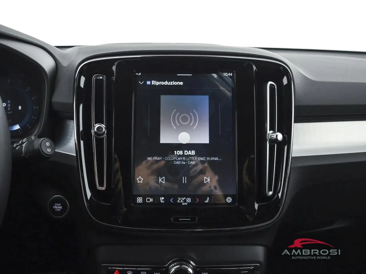 Volvo XC40 2026 — фото 13