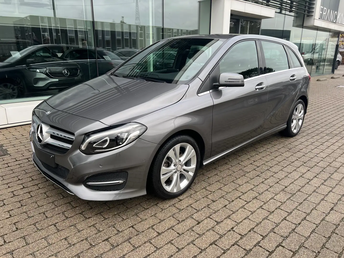 Mercedes-Benz B 180 Autom. Urban LED PDC Spiegelpakket Trekhaak - 1