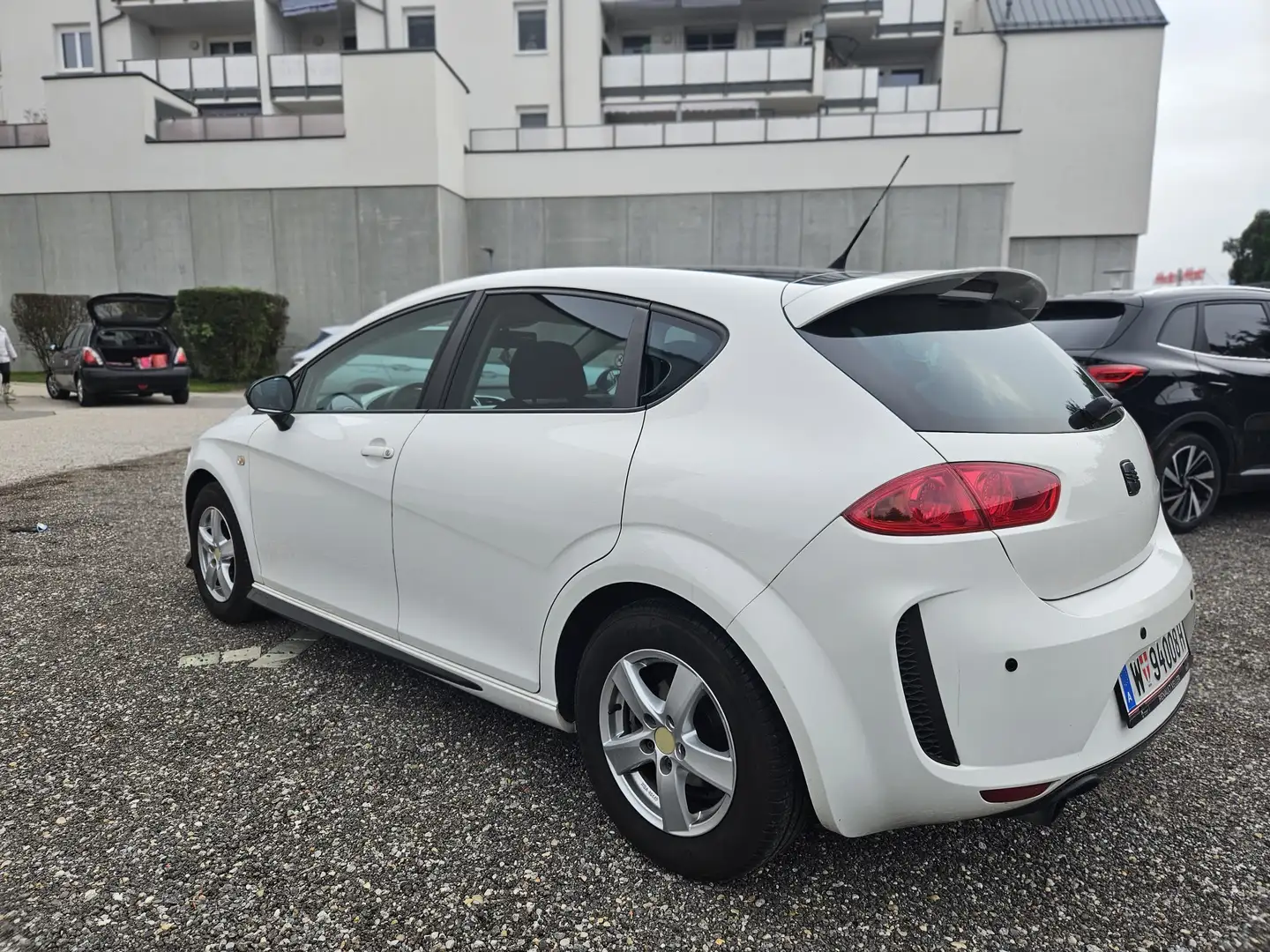 SEAT Leon Leon Sport 1,2 TSI Sport Weiß - 2