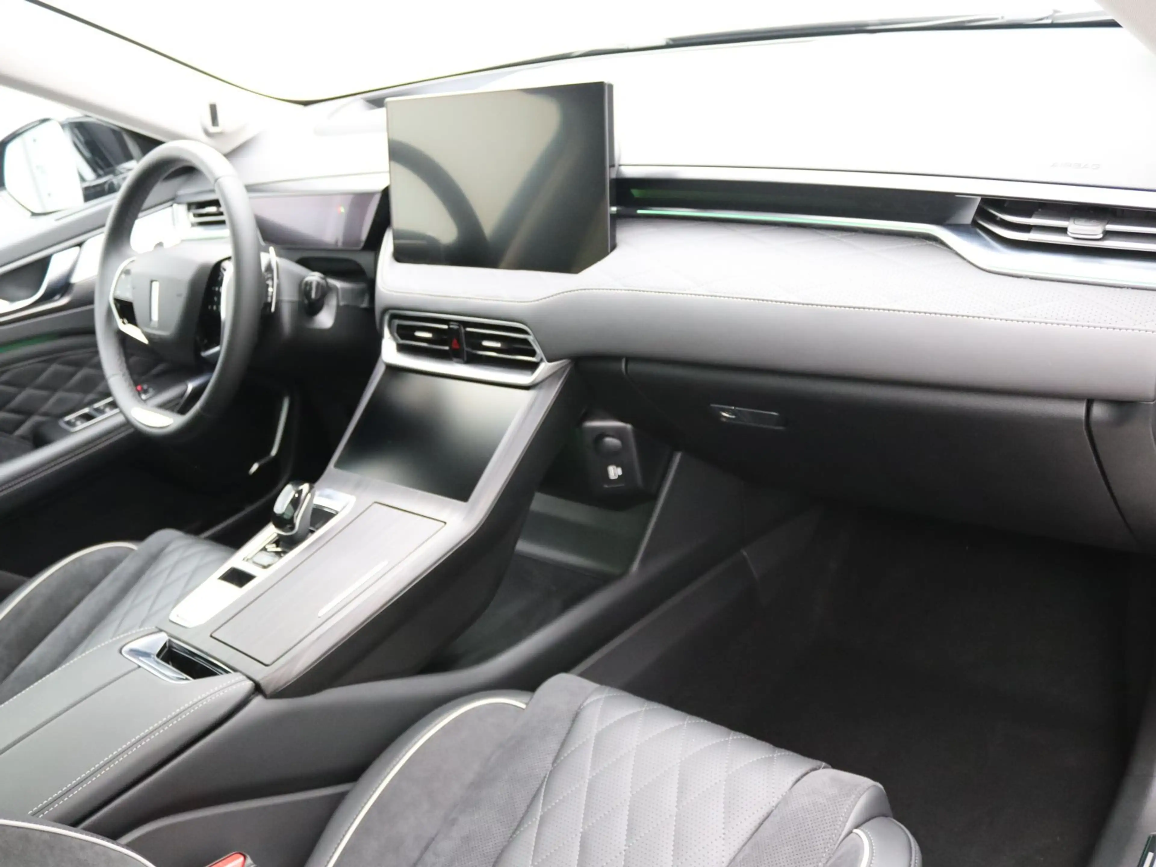 GWM WEY 03 Luxury 4WD/ ParkAssi, Navi, CarPlay, Pano — photo 7