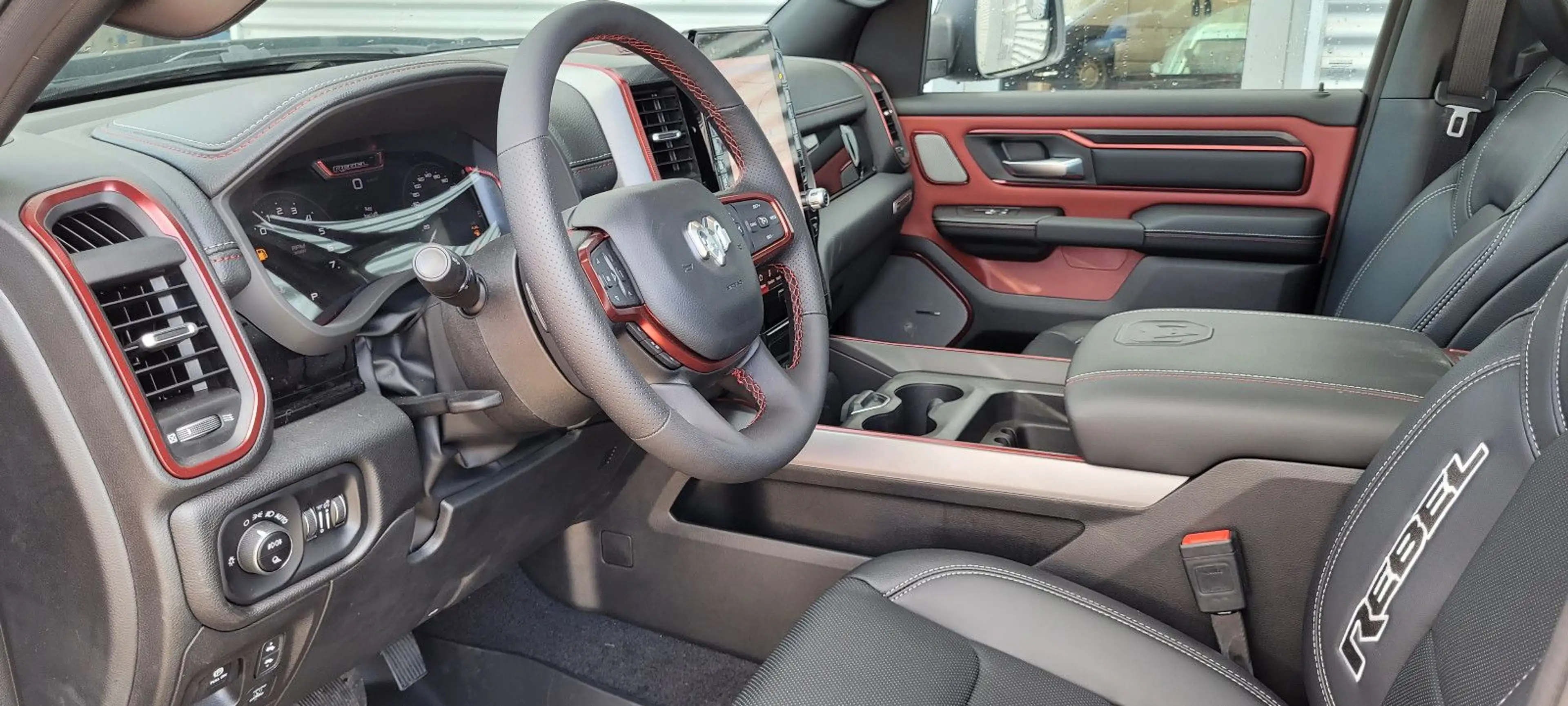 Dodge RAM 1500 Rebel 4x4 3.0L V6 — photo 9