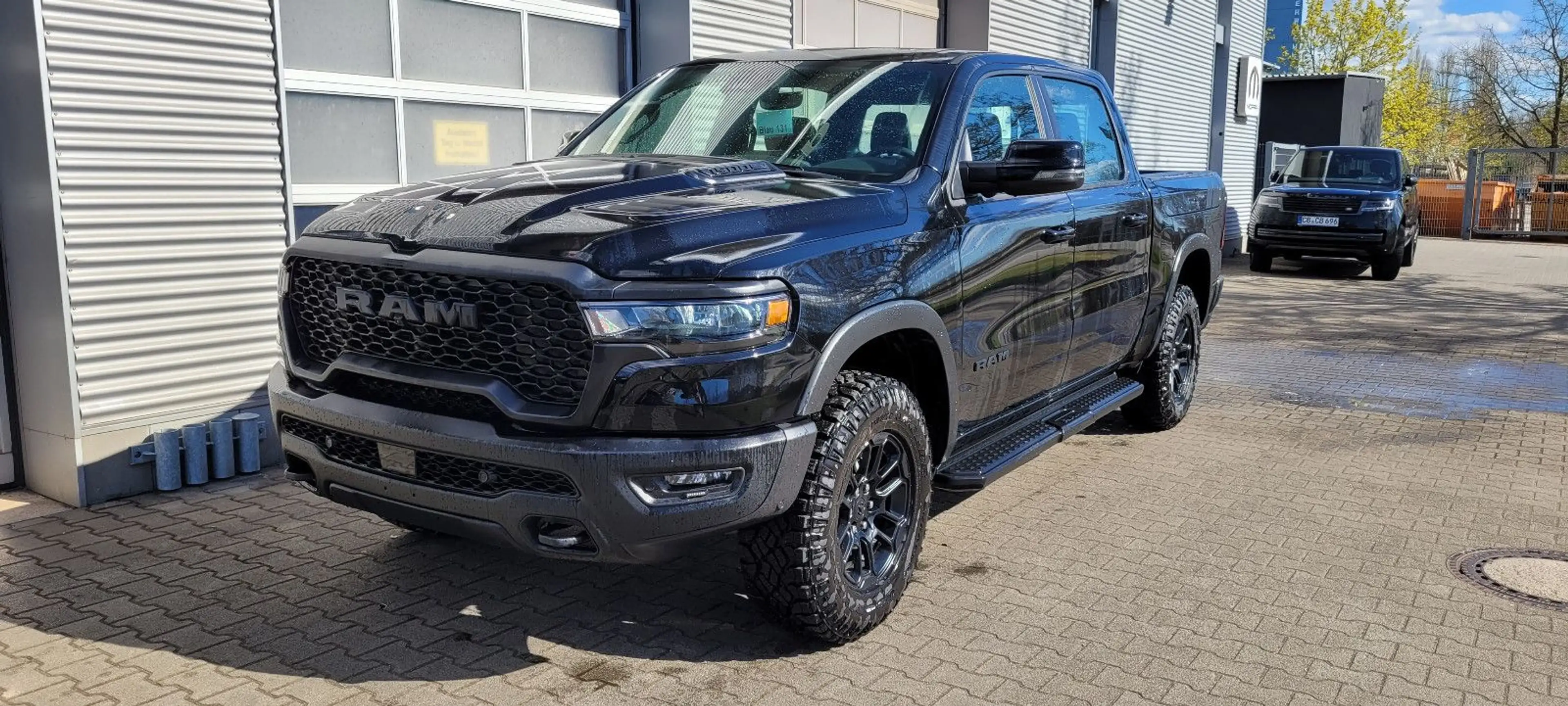 Dodge RAM 1500 Rebel 4x4 3.0L V6 — photo 2
