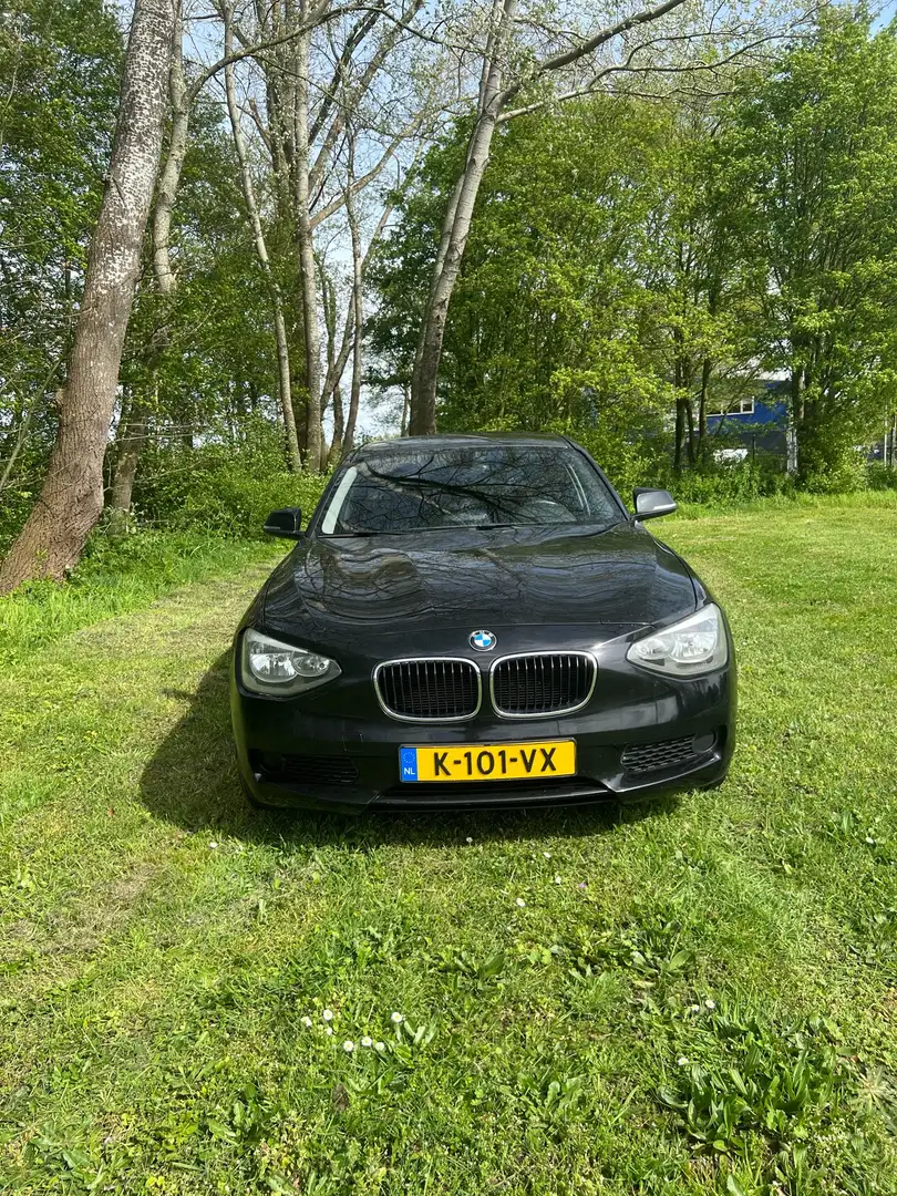 BMW 114 i Business+ Zwart - 2