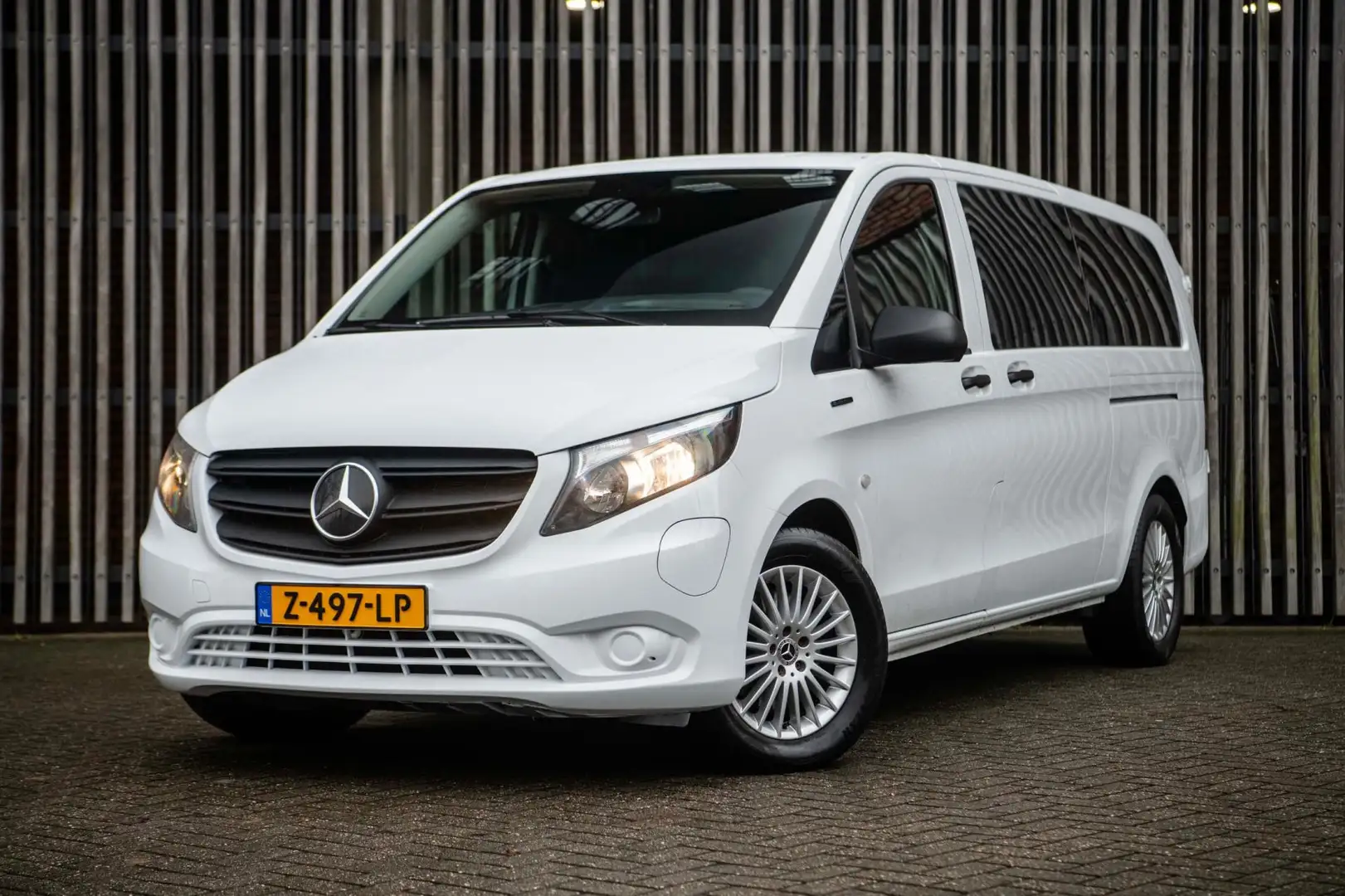 Mercedes-Benz Vito EVito Tourer PRO L3 90 kWh 9-Persoons |EX BTW| Cli Bianco - 1