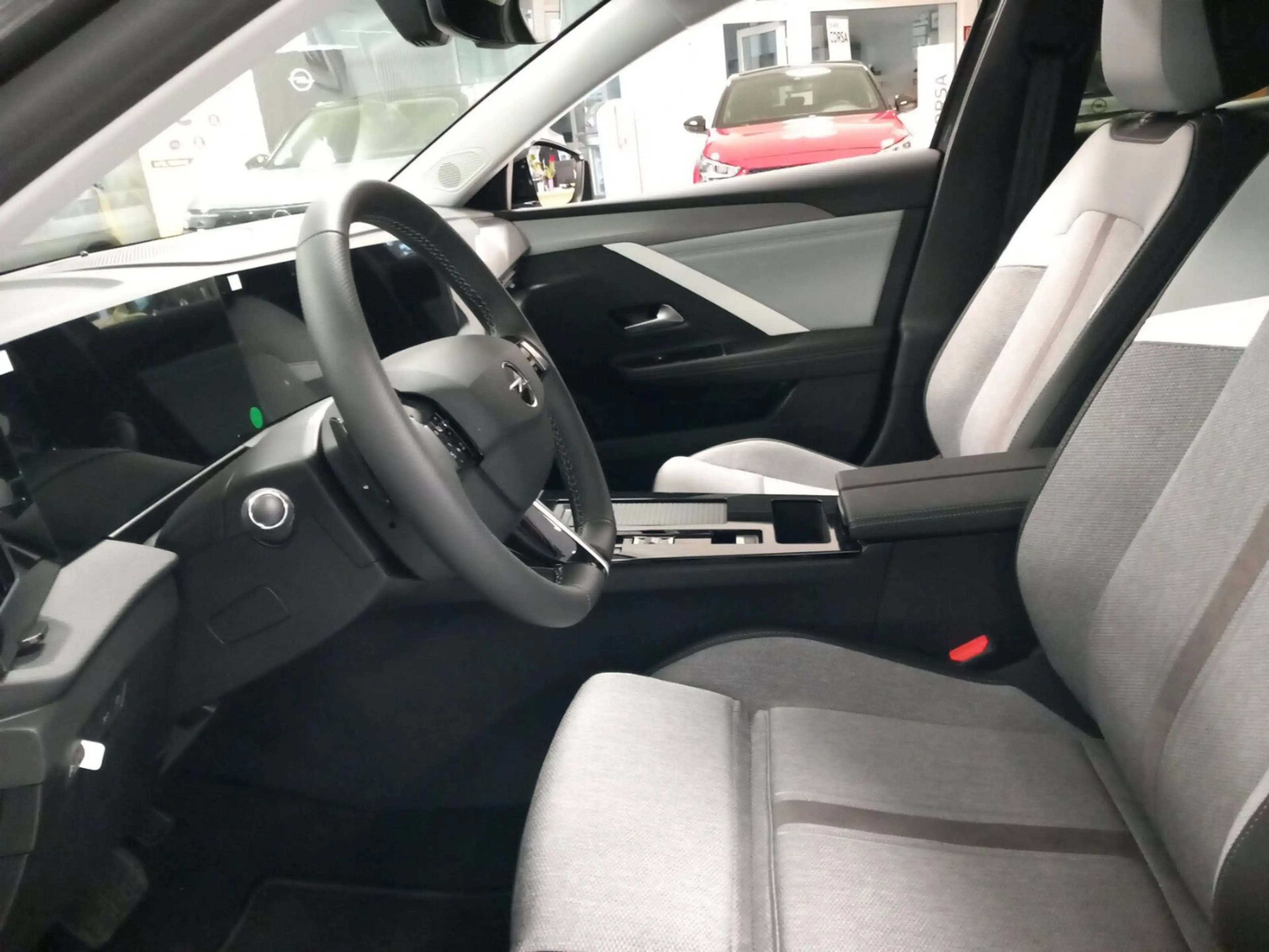 Opel Astra Elegance PHEV 1.6T 133kW, *PDC*RFK*LED* — photo 6