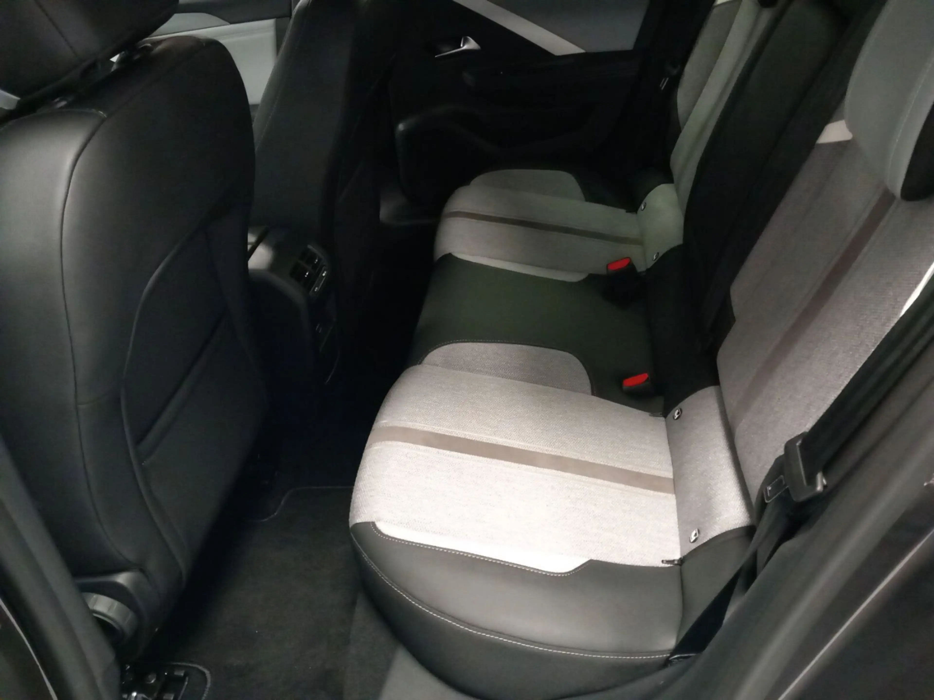 Opel Astra Elegance PHEV 1.6T 133kW, *PDC*RFK*LED* — photo 13