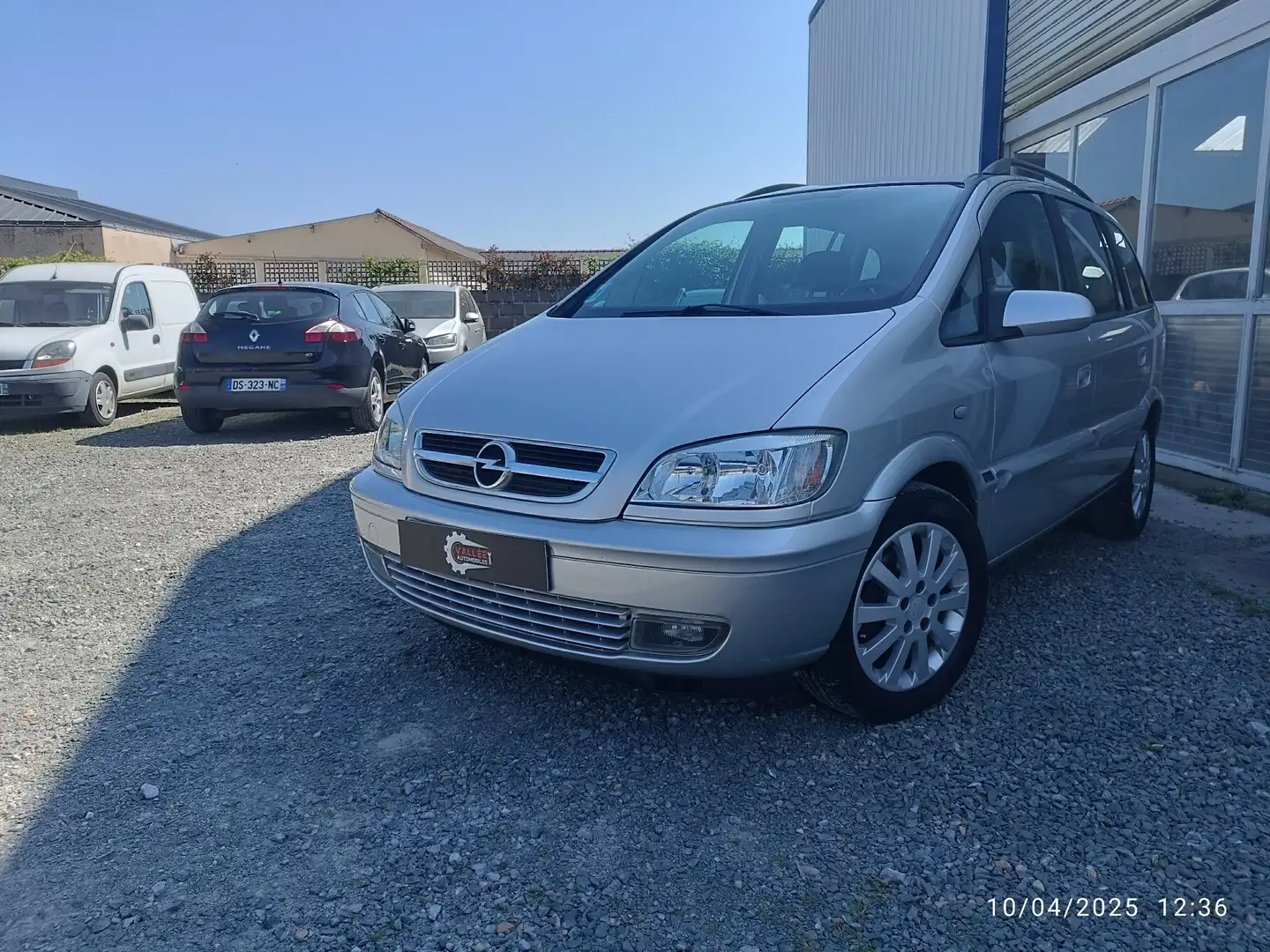Opel Zafira 2.2 DTI - 125 Elégance - 1